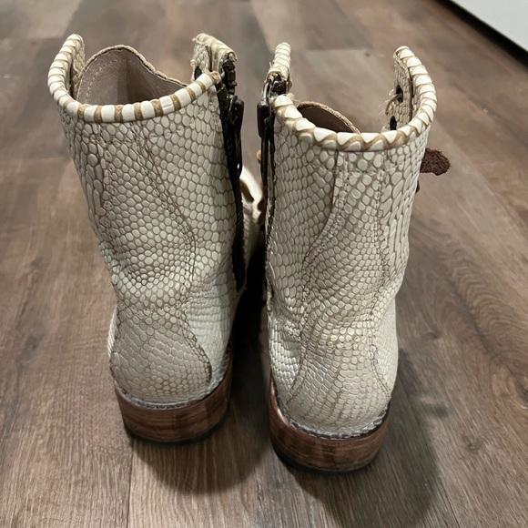 Cream Textured Women's Boots - Picture 3 of 11